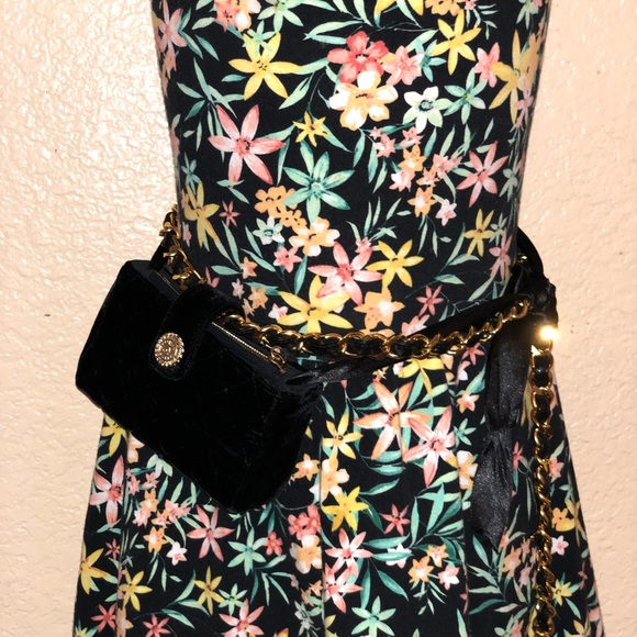 CHANEL Handbags - 🖤CHANEL Luxury Velvet waist bag